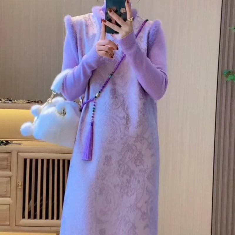 Costum de damă cu fustă pentru toamnă-iarnă, stil inspirat din China, design minimalist cu blocuri de culoare, top tricotat cald și fustă cu mâneci lungi