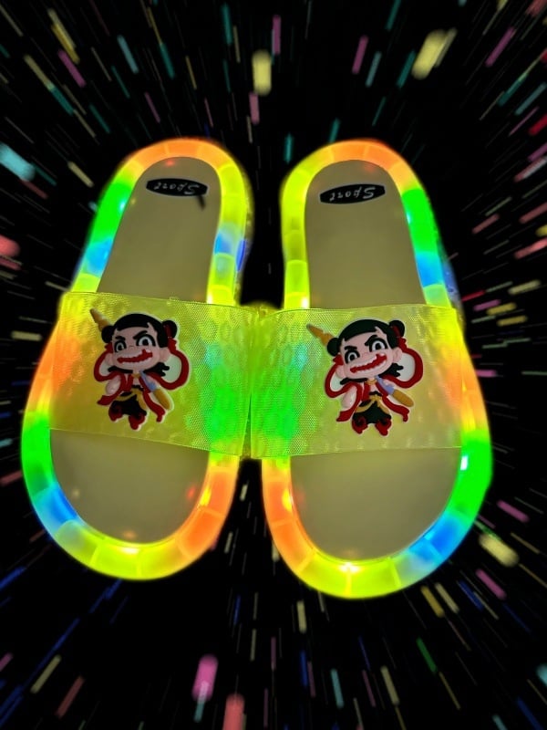 Svetleće dječje japanke s Nezha motivom, unisex, ljeto