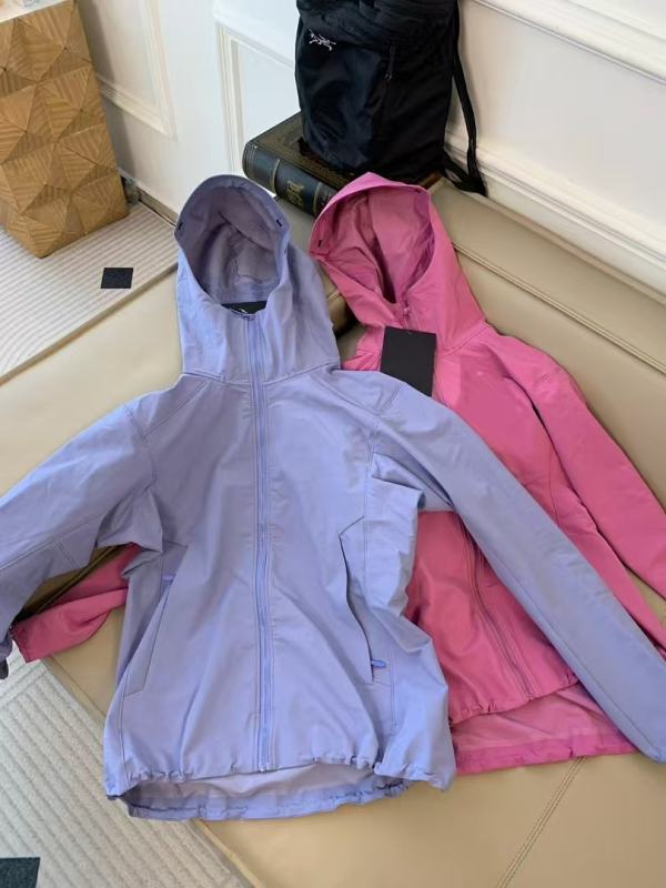 Gamma sorozat Softshell dzseki, Slim-Fit, madárhímzéssel és betűk hímzésével, kapucnival
