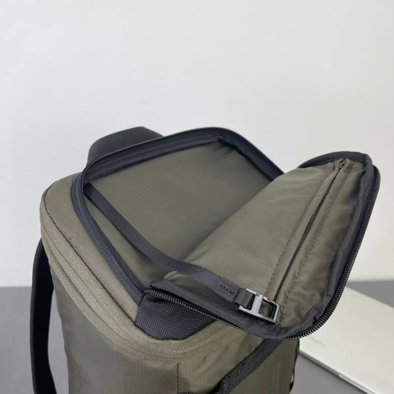 Sklopivi najlonski ruksak, lagan, unisex, za slobodno vrijeme, kapacitet do 20 L, prostor za 12-inčni laptop, gradski stil.