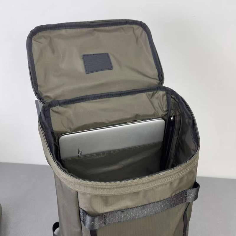 Sklopivi najlonski ruksak, lagan, unisex, za slobodno vrijeme, kapacitet do 20 L, prostor za 12-inčni laptop, gradski stil.