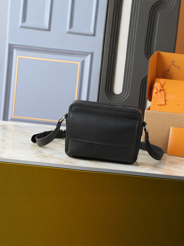 2025 Muška kožna crossbody torba - vodootporna, ultralagana, zaštita od krađe, za svakodnevnu upotrebu