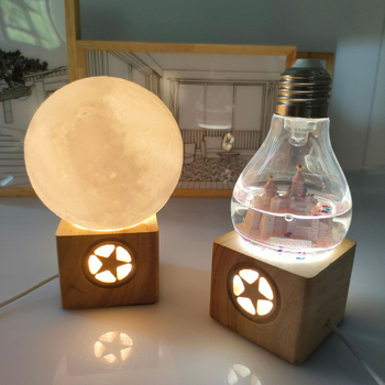 Bază pătrată din lemn pentru lampa de veghe cu sferă de cristal și design stea cu cinci colțuri, LED alb cald