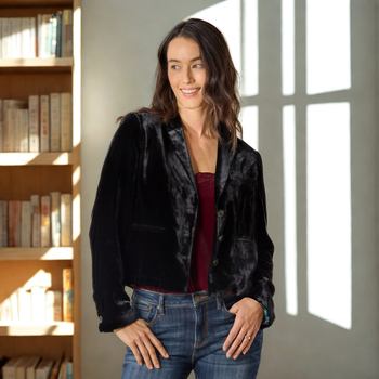Blazer damă din catifea auriu, croială slim, lungime scurtă, rever, stil occidental