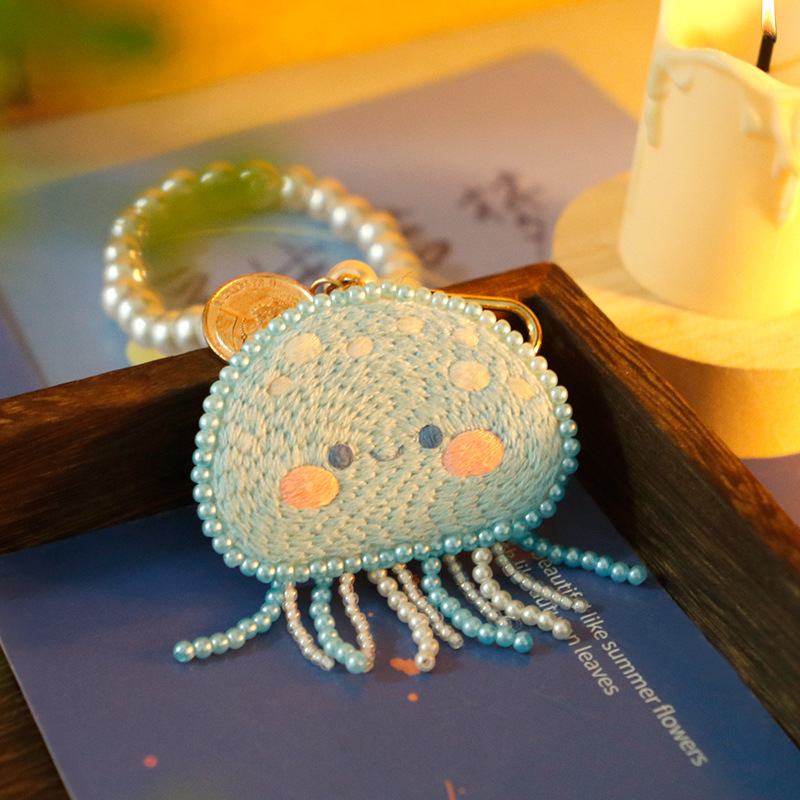 DIY komplet za šivanje perlicama – 3D slatki crtani motiv, privjesak za ključeve, dar