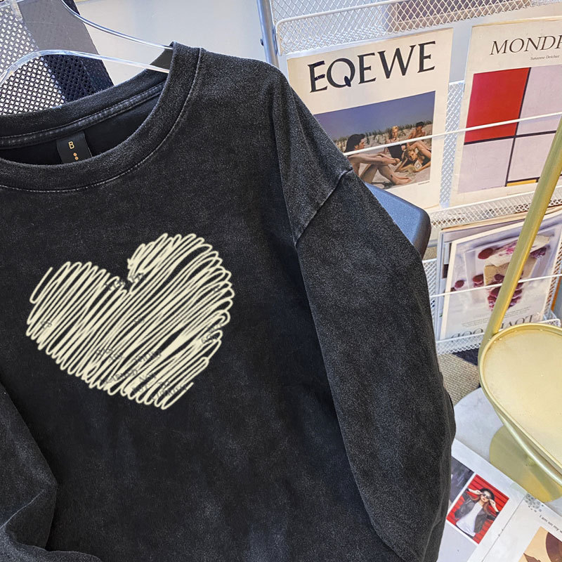 Γυναικείο μακρυμάνικο βαμβακερό T-shirt με μεσαίο μήκος, φθαρμένο εφέ πλύσης, anime print, φθινοπωρινό-χειμερινό 2025