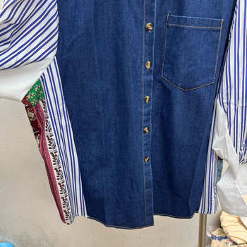 Ženska džins košulja s prugama i patchworkom, opuštena kroj, dugi rukav, polo ovratnik, gradski stil, jesen 2025