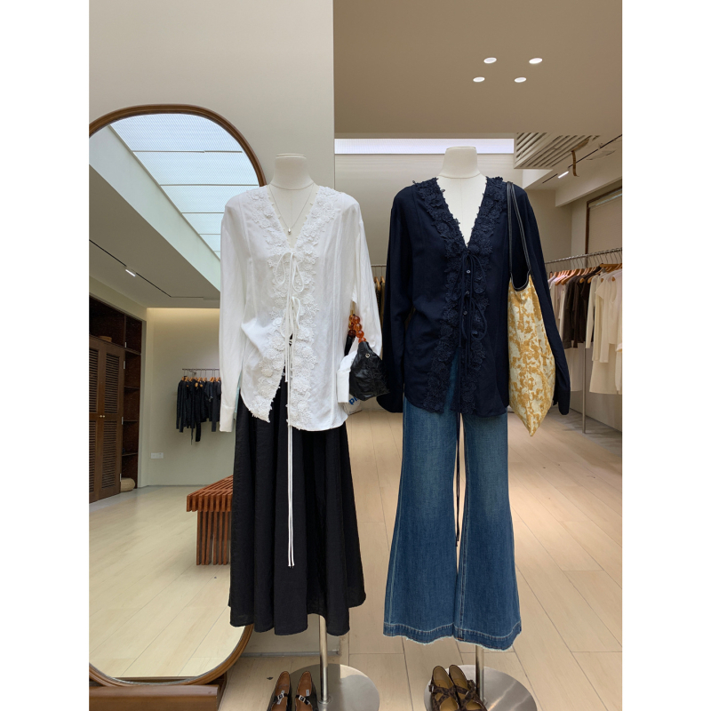 Bluza s V izrezom i šnirkama, dugi rukavi, 3D vez i čipka, širokog kroja, pamuk-linen materijal, francuski stil