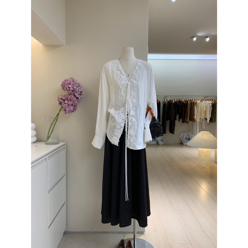 Bluza s V izrezom i šnirkama, dugi rukavi, 3D vez i čipka, širokog kroja, pamuk-linen materijal, francuski stil