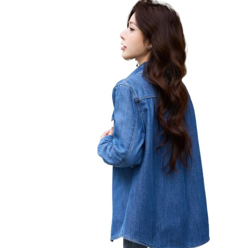 Plava vintage denim košulja s flis podstavom, opuštenog kroja, svestran komad za svakodnevno nošenje