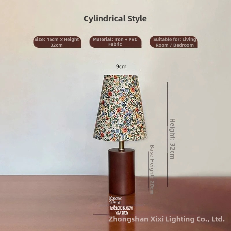 Vintage štýlu stredného obdobia – francúzska pastoračná nočná lampa s kvetinovým vzorom