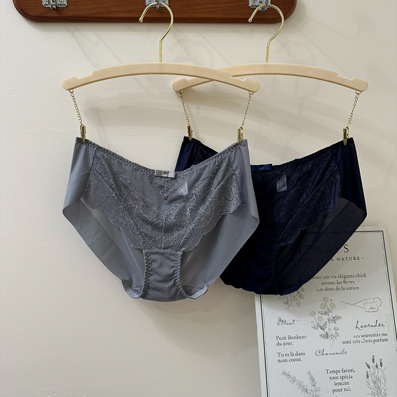 Ženske gaćice bikini s bezšivom čipkom, srednji struk, dvobojne