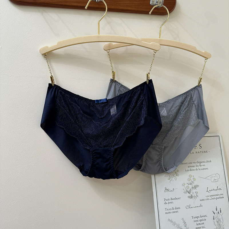 Ženske gaćice bikini s bezšivom čipkom, srednji struk, dvobojne