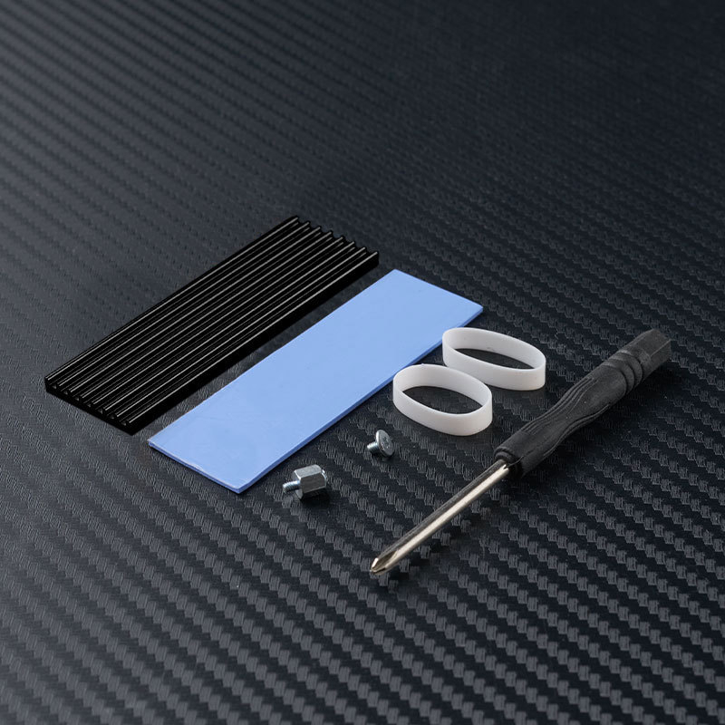 Алуминиев охладител за M.2 NVMe SSD 2280 с термопаста и винтове