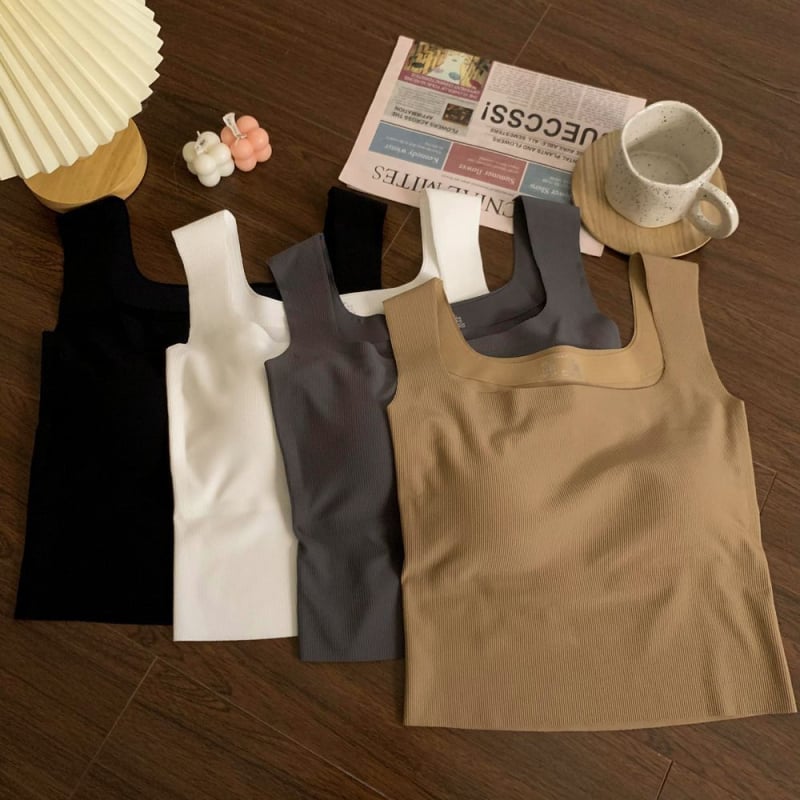 Bez rukava camisola s kvadratnim izrezom i jastučićima za prsa, Ice Silk tkanina, uski kroj