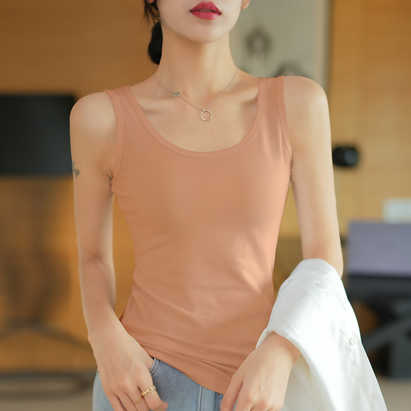 Дамски бял памучен потник за лято, Slim fit, U-образно деколте, с красив гръб, подходящ както за външно носене, така и като базов топ.