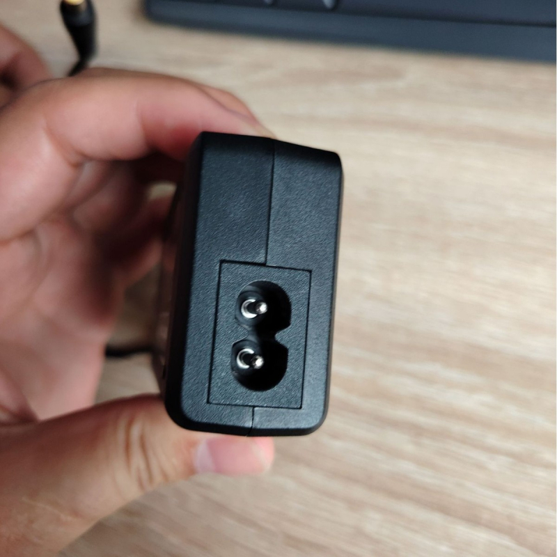 Hangjia 24W 12V 2A adaptor de alimentare HKA02412020-078, conector DC drept 55×2,5 mm, cablu de alimentare inclus