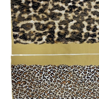 Čipkasti rub s leopardim uzorkom