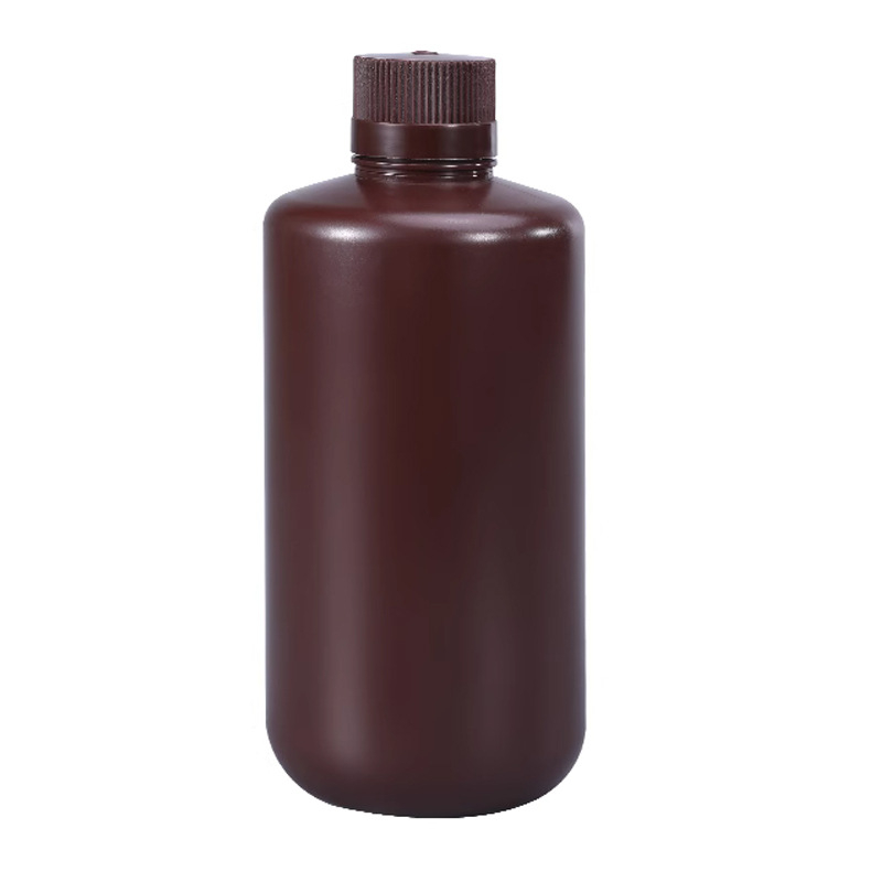 1000 ml barna HDPE műanyag palack fényvédett, magas hőállóságú sav- és lúgos kémiai reagensekhez