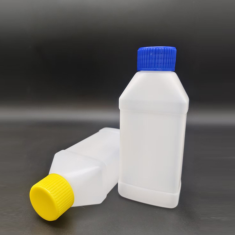 250 ml-es négyszögletes műanyag palack mosószerhez és fertőtlenítőhöz