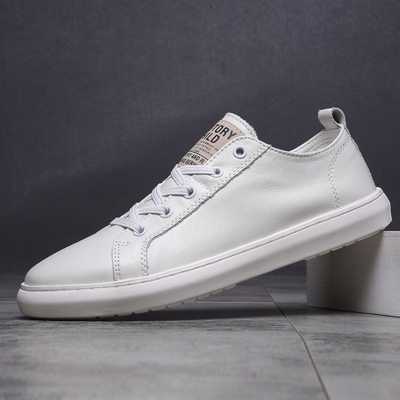 Férfi fehér PU bőr sneaker, koreai stílus, egyszerű és divatos, légáteresztő, könnyű, alacsony profilú mindennapi cipő