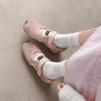 Γυναικείες Mary Jane με Velcro, χρωματικά block, αθλητικό–casual στυλ, άνοιξη 2026, σουέντ επάνω, στρογγυλή μύτη, καουτσούκ σόλα