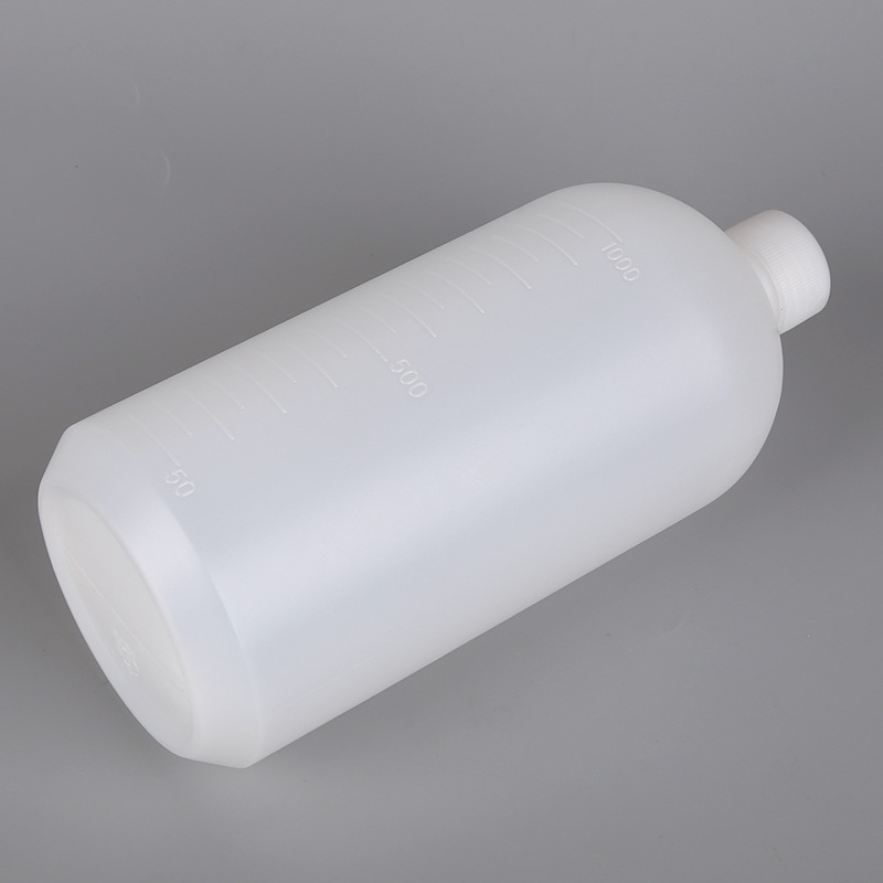 Kisnyakú műanyag üveg mérőskálával és belső kupakkal, 500/1000/2000 ml