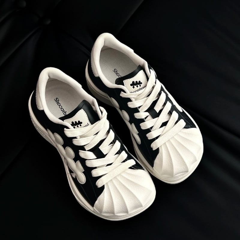 Shoot Brand–Weng Jie συνεργασία: Μαύρο-λευκό patchwork sneakers με αύξηση ύψους, ρετρό shell toe, για άνδρες και γυναίκες