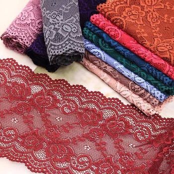 Elastična čipka širine 15 cm, mekana, višebojna, za suknje i odjeću