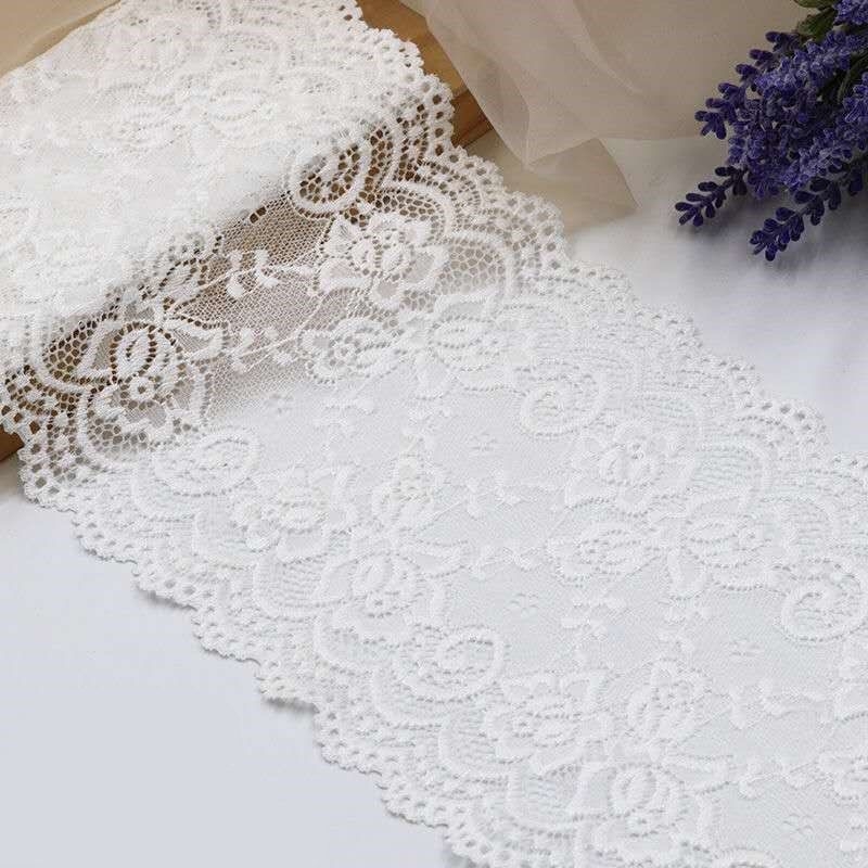 Elastična čipka širine 15 cm, mekana, višebojna, za suknje i odjeću