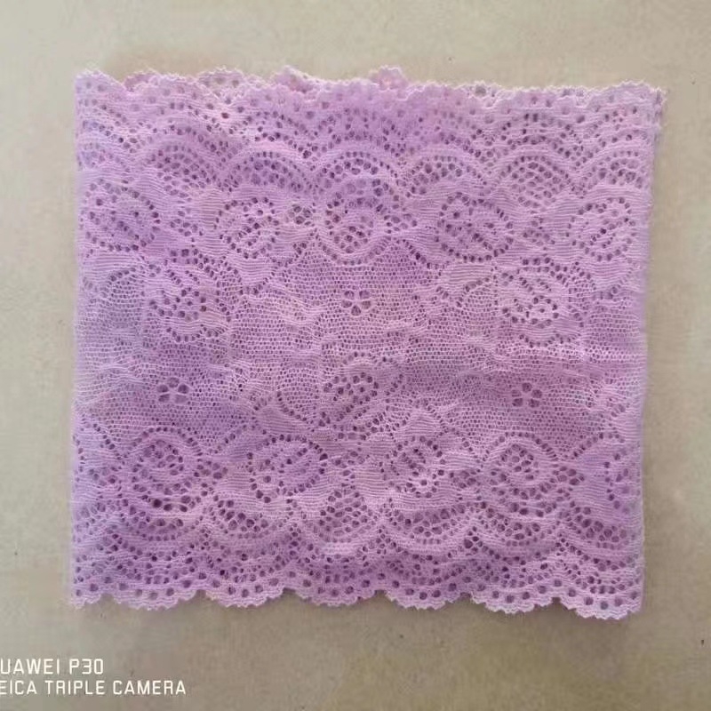 Elastična čipka širine 15 cm, mekana, višebojna, za suknje i odjeću