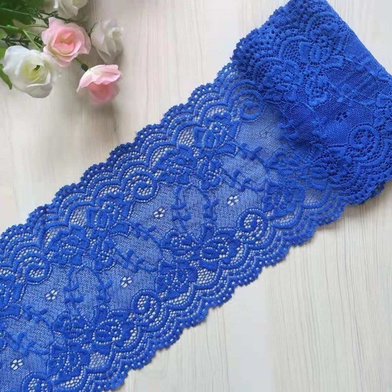 Elastična čipka širine 15 cm, mekana, višebojna, za suknje i odjeću