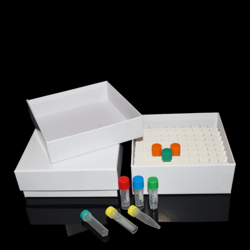 81‑helyes papíralapú kriobox fedéllel, vízálló, 5 ml, 1.8 ml, 1.5 ml és 2 ml centrifugacsövekhez.