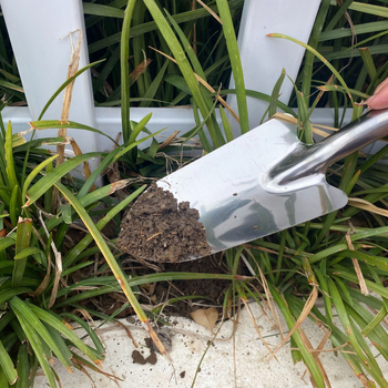 Integrirana lopata od nehrđajućeg čelika za vrtlarstvo i traženje na plaži