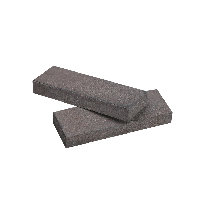 Dvostrani gumeni kamen za oštrenje, dimenzije 75 × 25 × 10 mm, smeđi korund