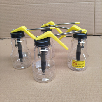 Prozirna plastična posuda za ulje 250 g s ručnim doziranjem ulja