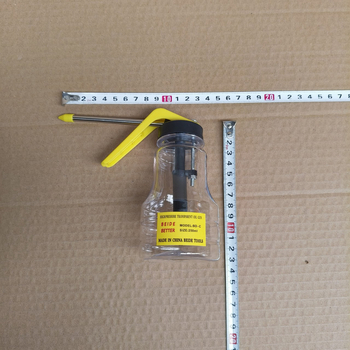 Prozirna plastična posuda za ulje 250 g s ručnim doziranjem ulja