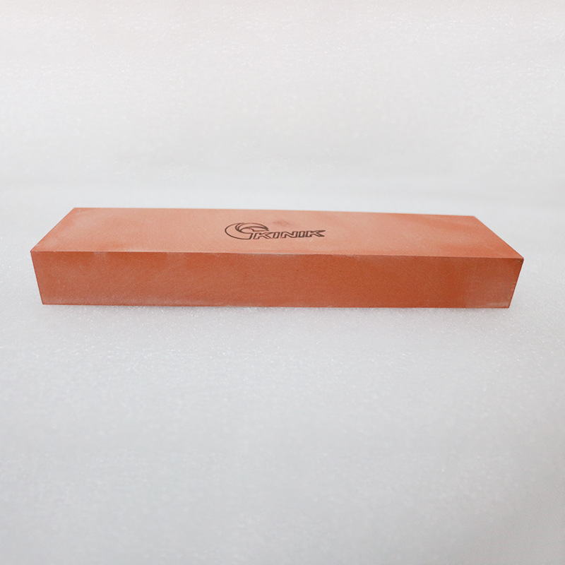 Oilstone за шлайфане на режещи инструменти и матрици, Pyramid Brand Iron Oilstone, 800/1000 grit, 200×25×50 mm, алумина, правоъгълен, за прецизно шлайфане.