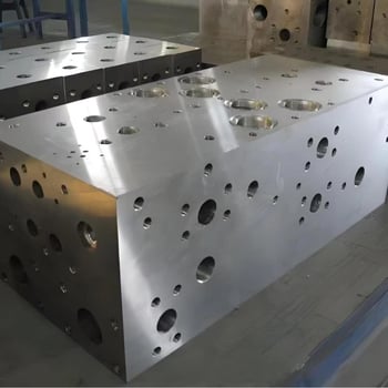Клапанен блок и клапанен възел - CNC обработка и стругова обработка на алуминиеви детайли по поръчка