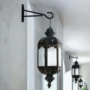 Metalne kuke za strop i zid – set od 4 komada, moderni minimalistički dizajn, nosivost 10–15 kg, za viseće biljke, balkonske košare i zidne lampe.