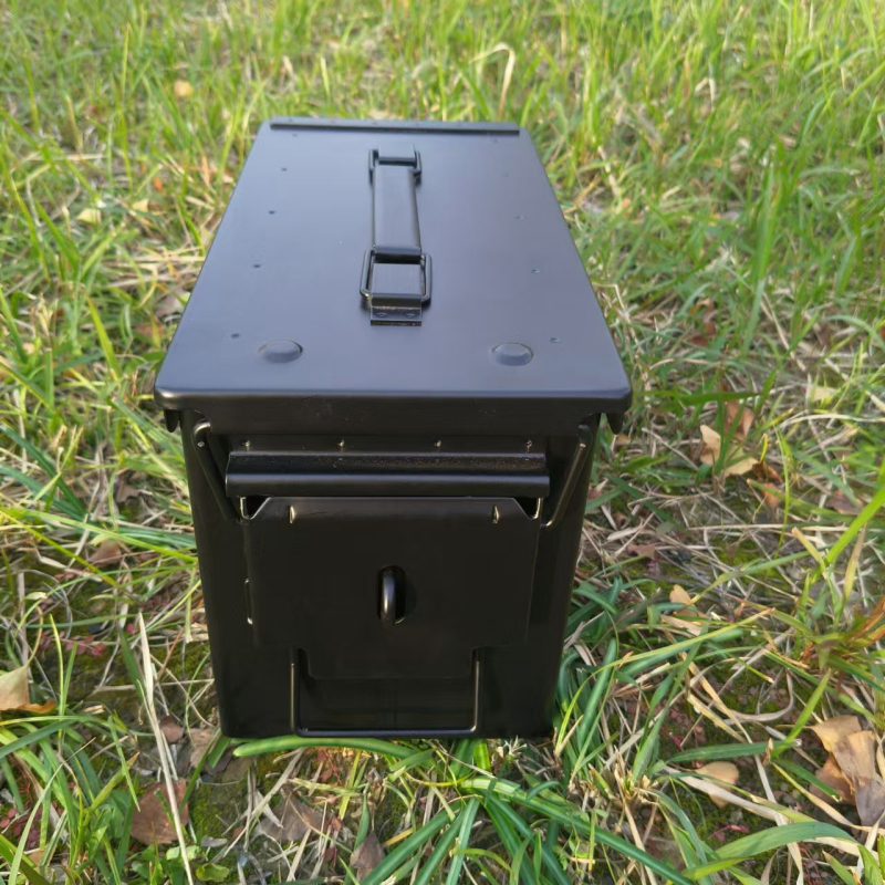 Metalna kutija za municiju sa zaključnom stubom, prenosna kutija od metalnog lima za alate, višefunkcionalna zaštitna kutija