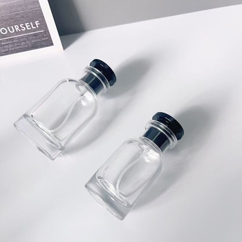 30 ml-es üveg spray-palack csavaros kupakkal, átlátszó parfümös üveg, üres töltőpalack