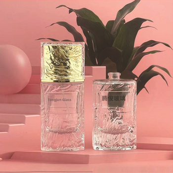 50 ml négyzet alakú üveggel készült parfümös flakon pumpás permetezővel, vastag aljjal, hordozható üres kozmetikai flakon