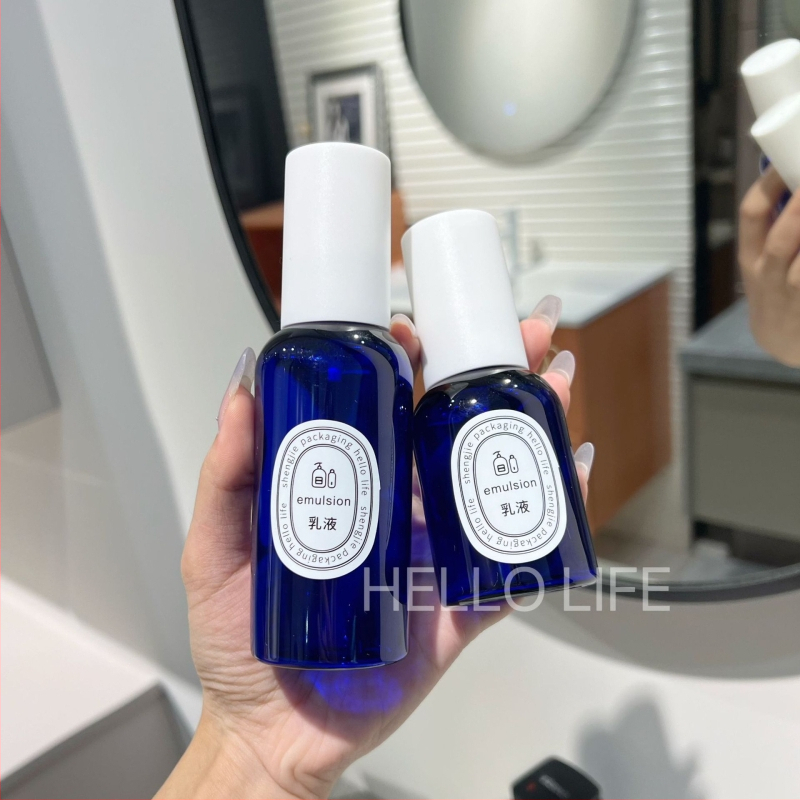 Zafírszínű vastag falú finom permetező palack, újratölthető, fehér matt felület, 50 ml/100 ml