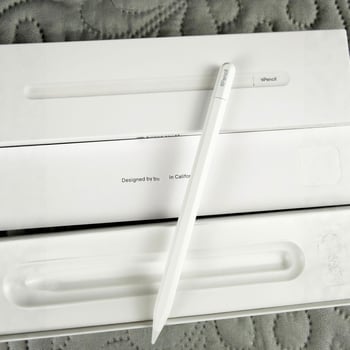 Bluetooth kapacitívny stylus pre Apple iPad 3. generáciu s nabíjaním cez Type-C na kreslenie a dotykový displej
