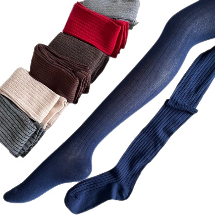 Ženske pantyhose s širokim prugama, kava smeđa boja, tanke i djelomično prozirne, pamuk, pepeljasto siva.