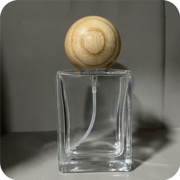 Kiváló minőségű négyszögletes üveges parfümösüveg fa kupakkal, csavaros kupakkal, 30 ml, 50 ml, 100 ml