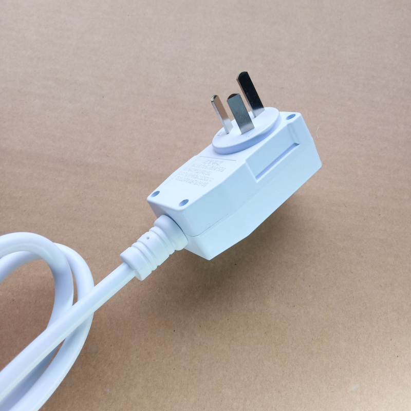 10A integrált áramvédő dugó elektromos vízmelegítőhöz vezetékes változattal