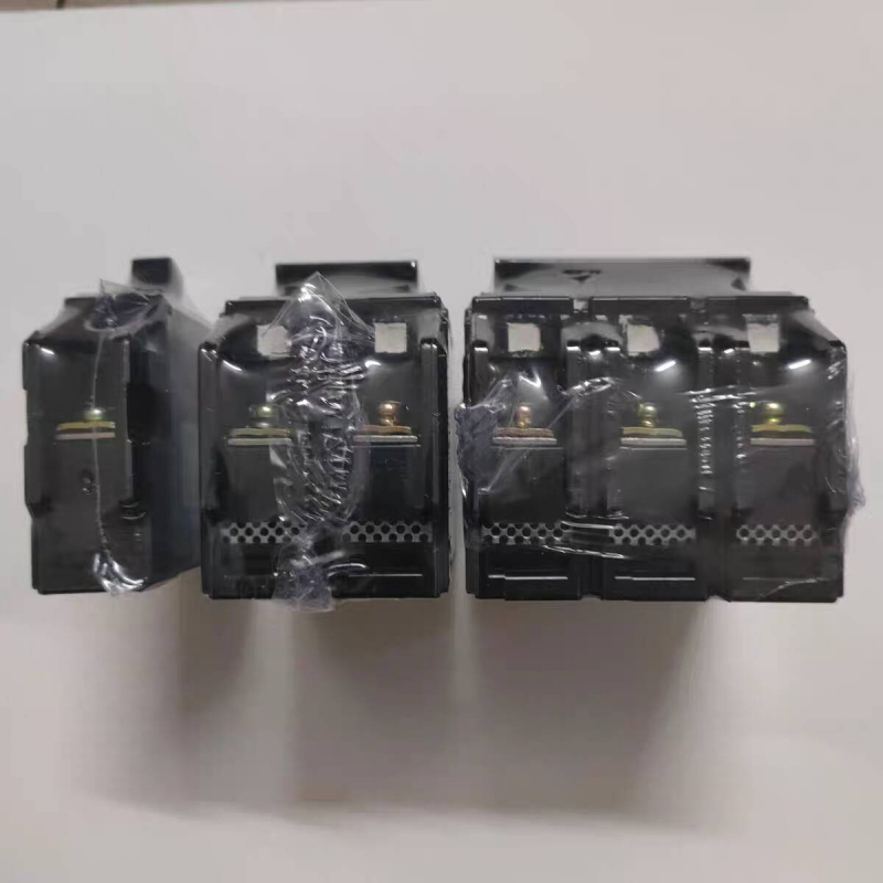 DZ12-63 Fokai 32A crni miniaturni automatski prekidač DZ12-60 zračni prekidač 1P 2P 3P 63A