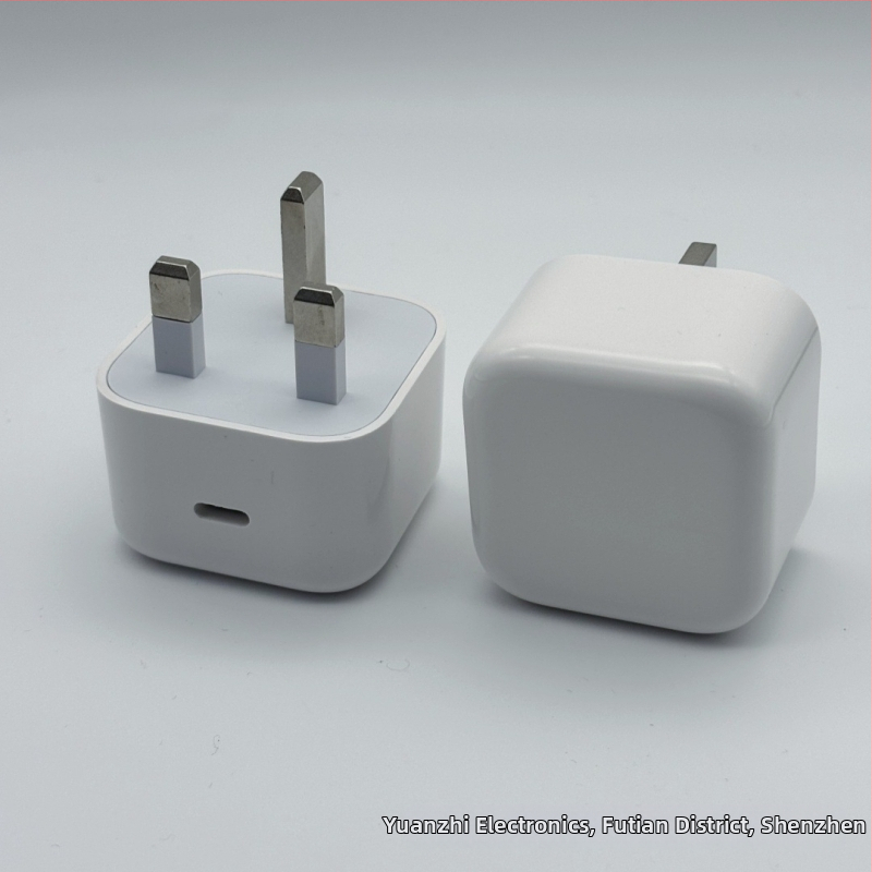 Apple 17 nabíjačka PD40W, Type-C, s UK/EU/US zásuvkou – rýchle nabíjanie